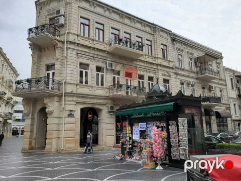 İcarəyə verilir 4 otaqlı köhnə tikili 180 m² — Bakı