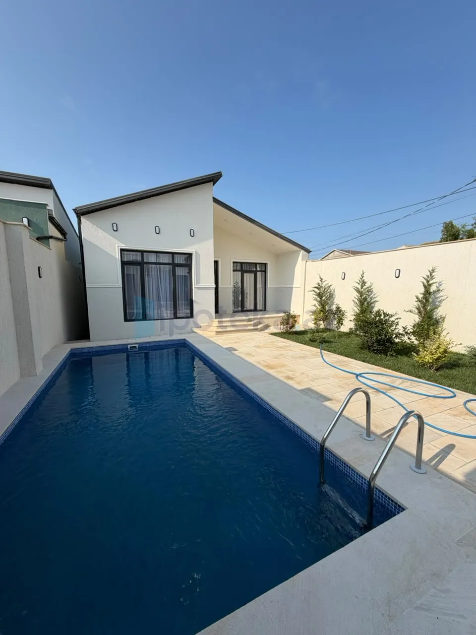 Satılır: 4 Otaq, Bağlar, Xəzər r., Şüvəlan q., 150.00 m²