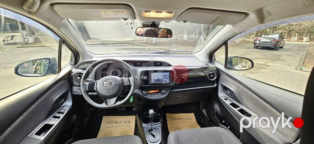 Toyota Vitz icarəyə verilir — Avtomobil icarəsi, Bakı (4)