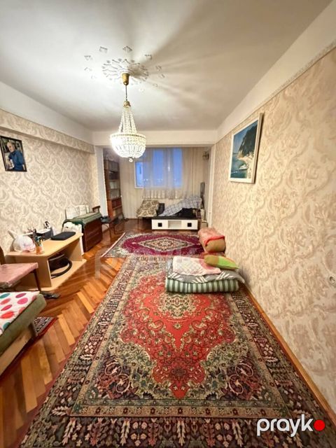 Satılır 3 otaqlı köhnə tikili 85 m²