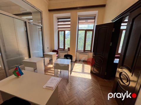 İcarəyə verilir 5 otaqlı ofis 140 m² — Bakı