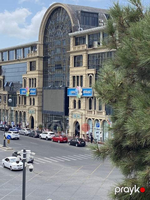 Satılır 3 otaqlı köhnə tikili 75 m² — Bakı