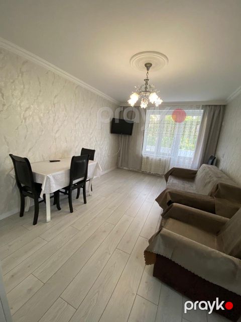 İcarəyə verilir 1 otaqlı köhnə tikili 38 m²