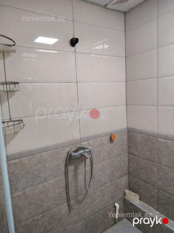 Satılır 3 otaqlı Bina evi menzil (Köhnə tikili), 70 m², 8-ci mikrorayon — Mənzil, Sumqayıt (12)
