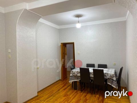 İcarəyə verilir 5 otaqlı köhnə tikili 135 m² — Bakı
