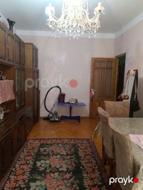 Satılır 3 otaqlı köhnə tikili 70 m² — Bakı