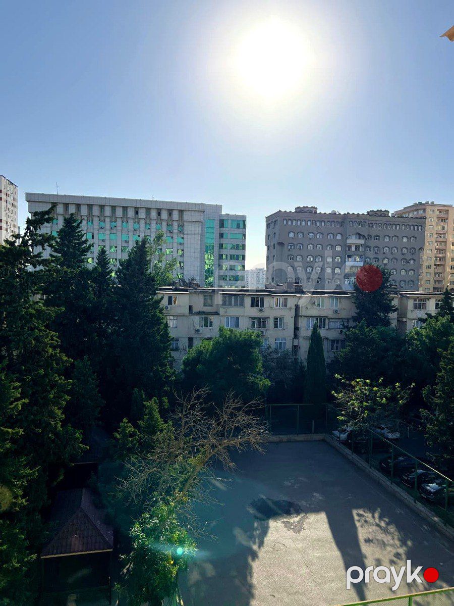 Satılır 2 otaqlı köhnə tikili 65.5 m² — Mənzil, Bakı (8)