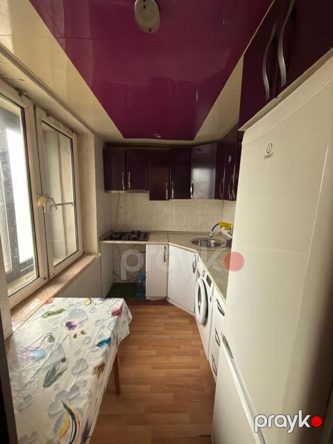 Satılır 3 otaqlı köhnə tikili 70 m² — Bakı
