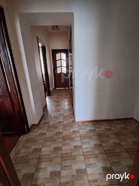 Satılır 3 otaqlı köhnə tikili 70 m² — Bakı