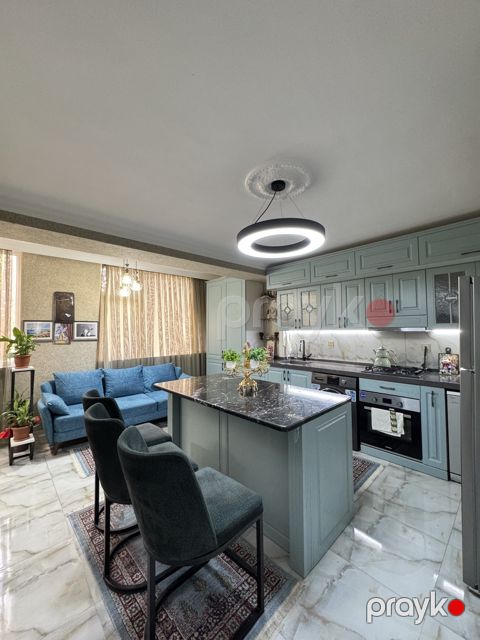 3-otaqlı mənzil, Elmlər Akademiyası m., 110 m² — Bakı