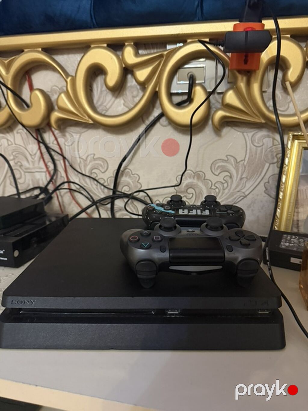 Ps4 slim 500gb problemi yoxdur 4dene orginal pultu var bidene icinde — Oyun konsolları, Digah (2)