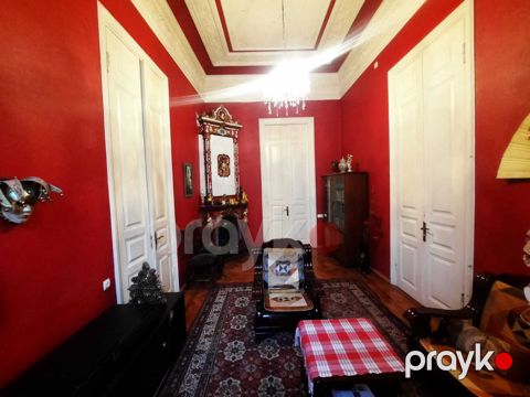 Satılır 4 otaqlı köhnə tikili 120 m² — Bakı