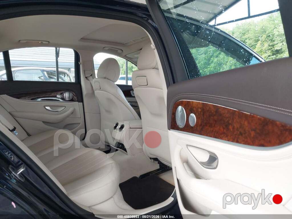 Mercedes E 300 4MATIC, 2.0 L, 2019 il, 68 550 km — Avtomobillər (7)
