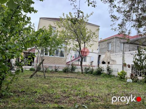 Satılır 4 otaqlı həyət evi/bağ evi 200 m² — Bakı