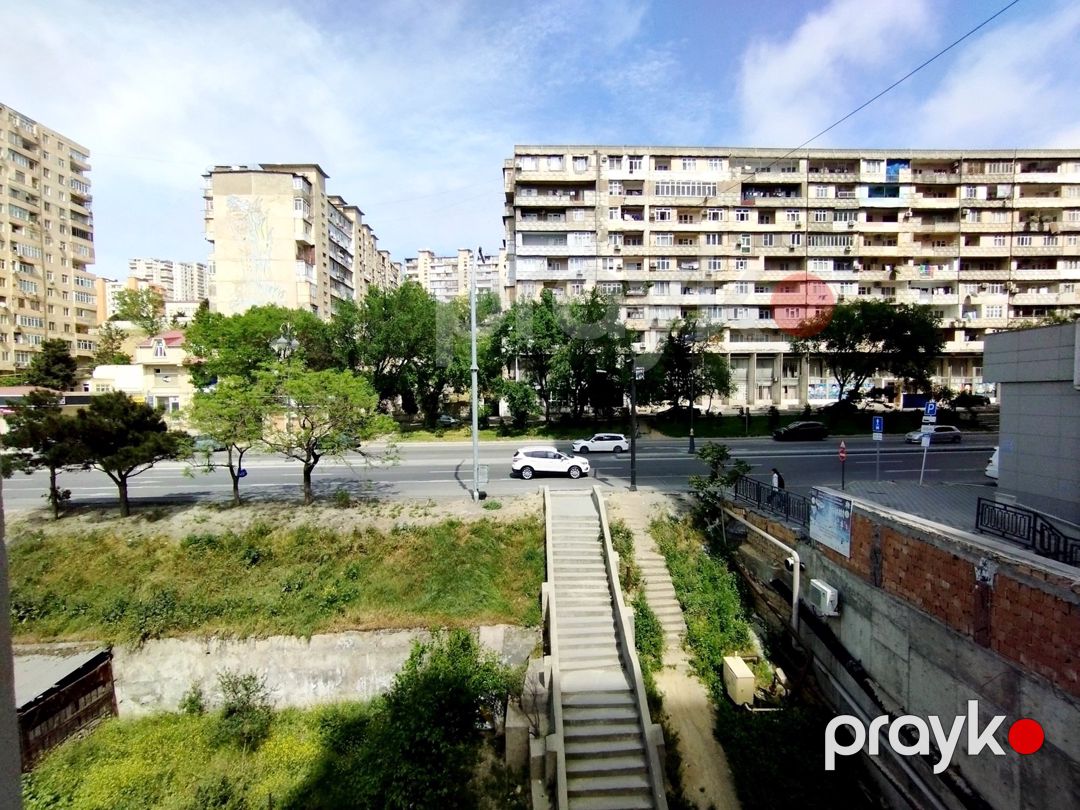 Satılır 2 otaqlı köhnə tikili 60 m² — Mənzil, Bakı (12)