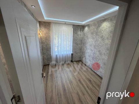 Satılır 2 otaqlı köhnə tikili 43 m² — Bakı