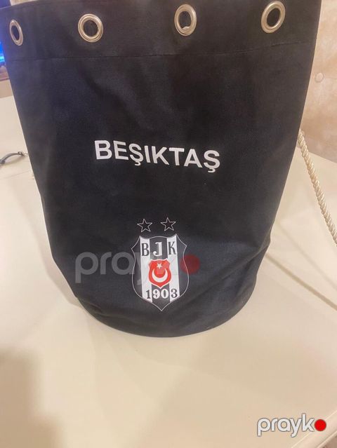 Beşiktaş loqolu çoxməqsədli saxlama səbəti. Qara rəngdə hazırlanıb — Bakı