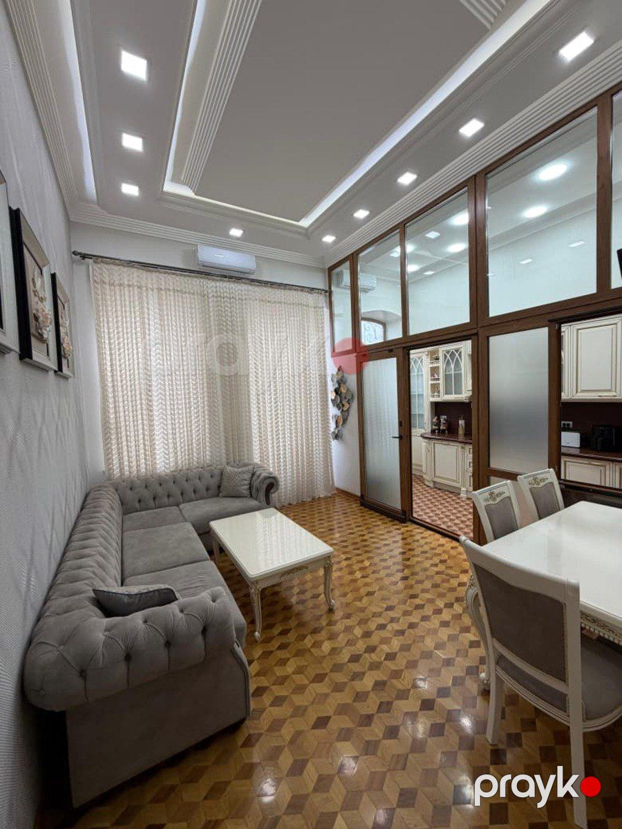 Satılır 7 otaqlı köhnə tikili 435 m² — Mənzil, Bakı (7)