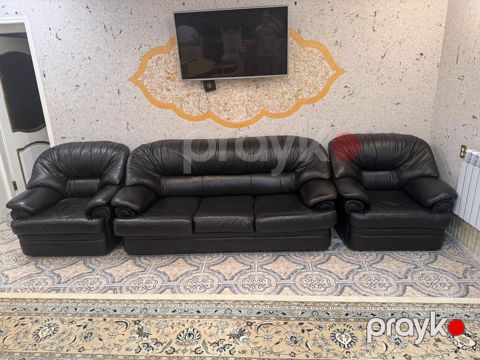 Koja divan kreslo. 500azn Yaxsi veziyyetde. Xarici istehsal ünvan — Bakı