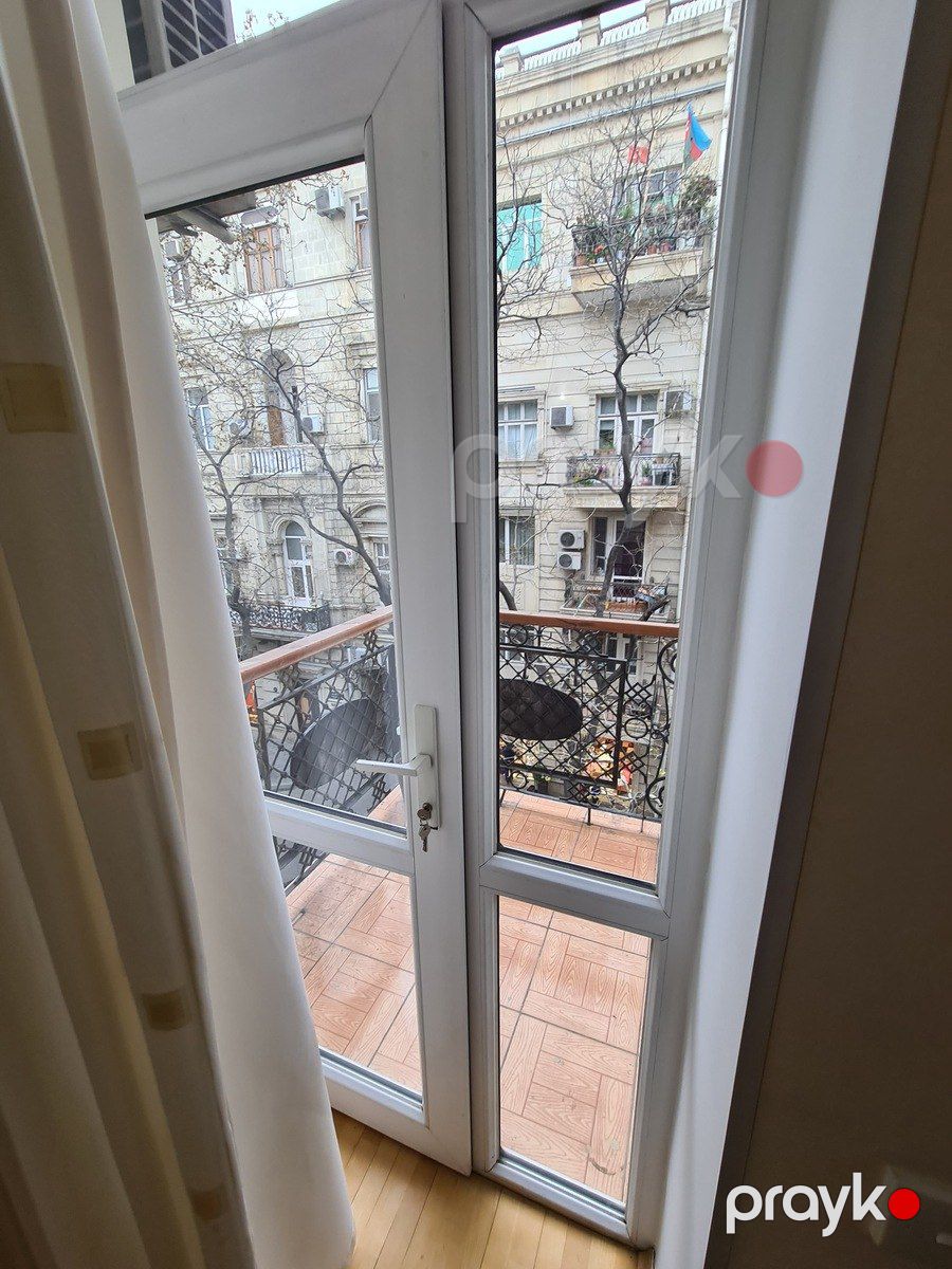 Satılır 2 otaqlı köhnə tikili 60 m² — Mənzil, Bakı (3)