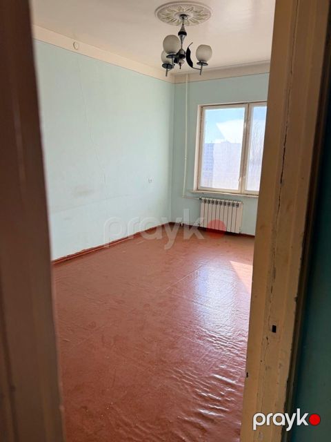 Satılır 4 otaqlı köhnə tikili 105 m² — Bakı