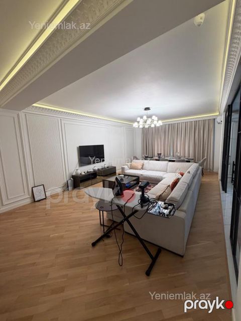 Satılır 4 otaqlı Bina evi menzil (Yeni tikili), 180 m², Yasamal rayonu — Bakı