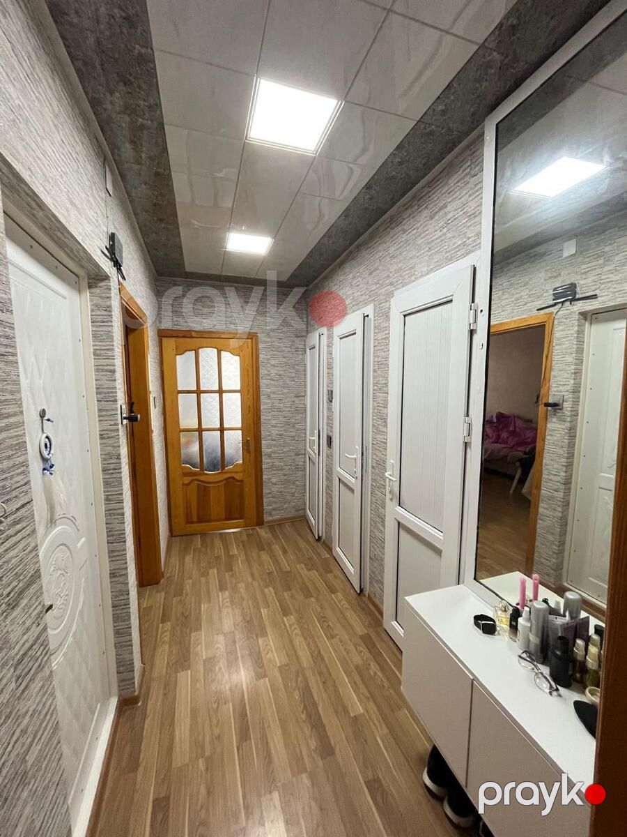 Satılır 2 otaqlı köhnə tikili 65 m² — Mənzil, Bakı (12)
