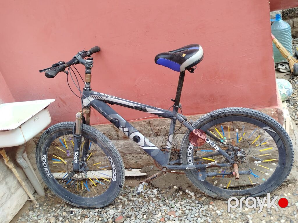 İşlənmiş Şəhər velosipedi Adidas, 26", Ünvandan götürmə — Yol velosipedləri, Digah (2)
