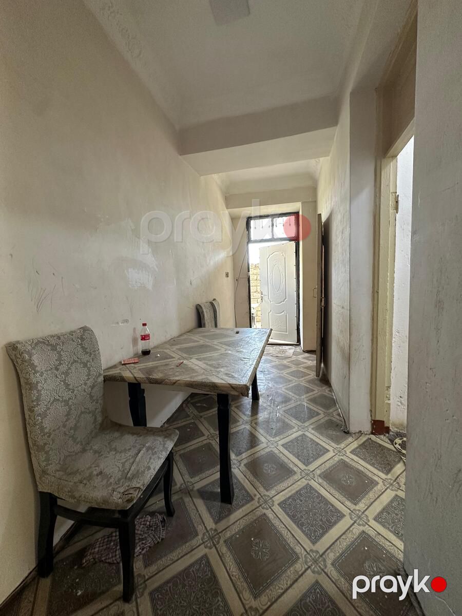 Satılır 2 otaqlı köhnə tikili 60 m² — Mənzil, Bakı (5)