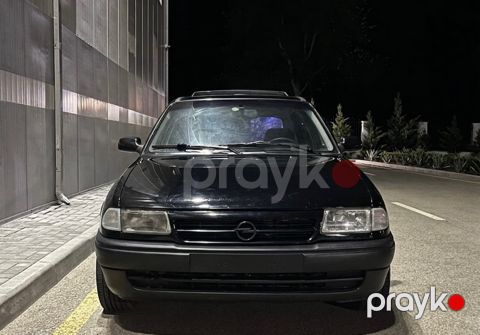 Opel Astra, 1.8 L, 1992 il, 275 000 km — Laçın