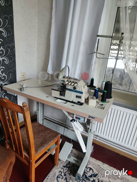 Sənaye overlok tikiş maşını – masa və pedallı komplekt - Marka/model — Bakı