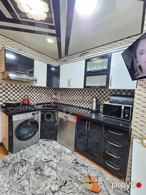 Satılır 4 otaqlı Bina evi menzil (Köhnə tikili), 90 m², 9-cu mikrorayon — Sumqayıt