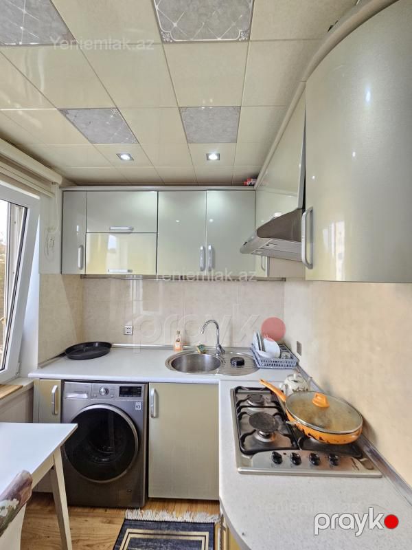 Satılır 2 otaqlı Bina evi menzil (Köhnə tikili), 50 m², 8-ci mikrorayon — Mənzil, Sumqayıt (8)
