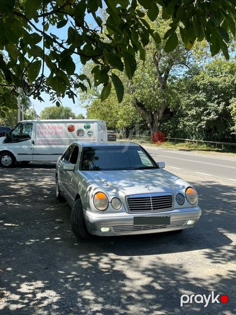 Mercedes E 240, 2.4 L, 1998 il, 350 000 km — Qəbələ
