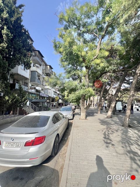 Satılır 3 otaqlı köhnə tikili 60 m² — Bakı