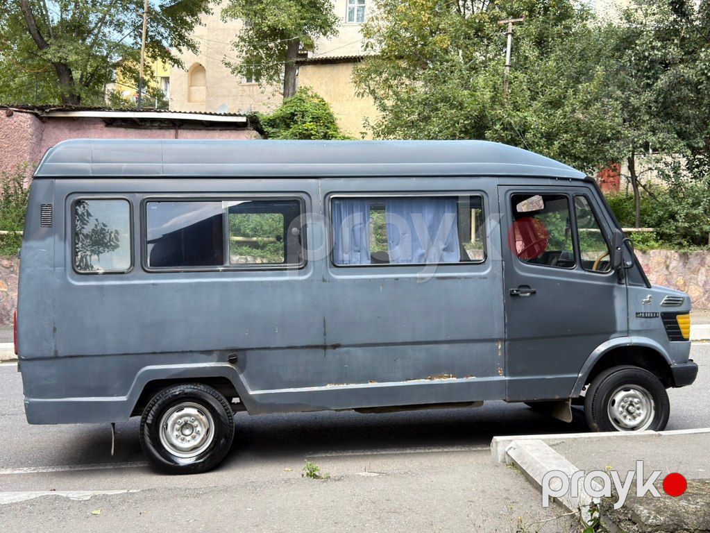 Mercedes 208 D, 2.3 L, 1993 il, 200 000 km — Avtomobillər, Gəncə (4)