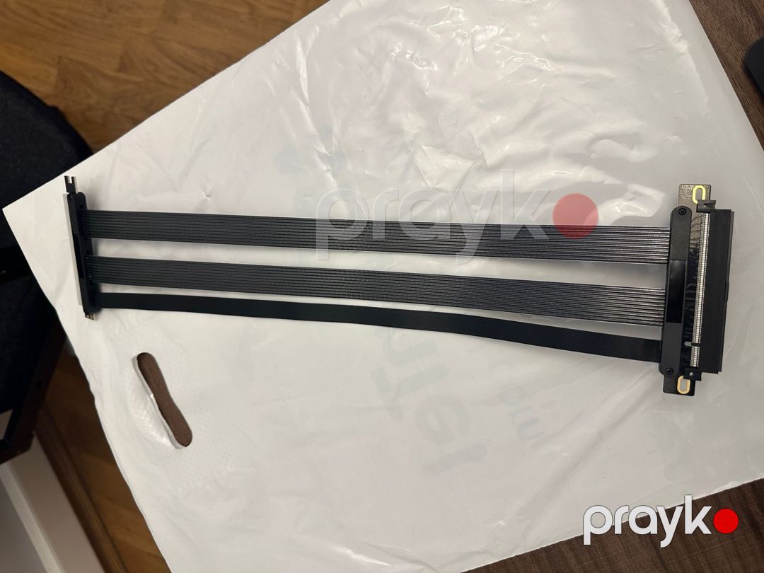40 sm 180 dərəcə PCIe 5.0 x16 Riser kabeli — Periferik cihazlar, Bakı (2)