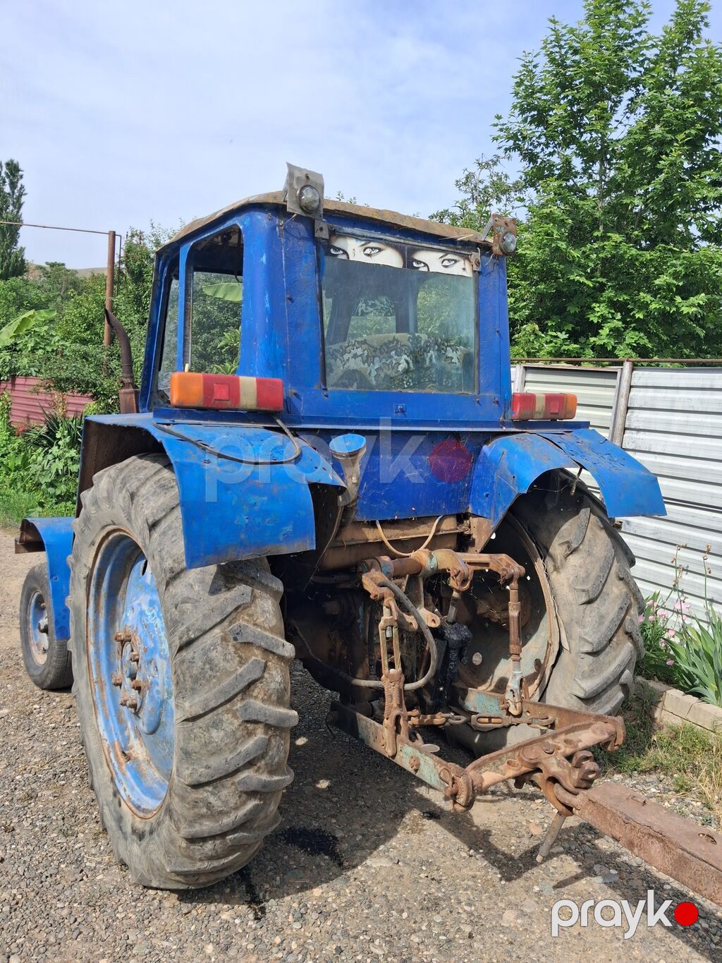 Mavi rəngli təkərli traktor Xüsusiyyətlər: - Kabinəli konstruksiya — Traktorlar, Beyləqan (3)