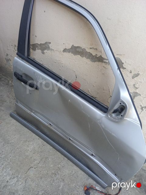 Mercedes C240 universal qabaq sağ qapısı — Bakı