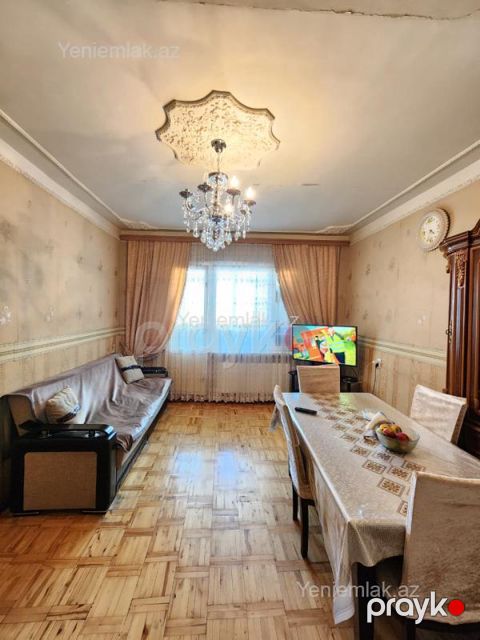 Satılır 3 otaqlı Bina evi menzil (Köhnə tikili), 75 m², 6-cı mikrorayon — Sumqayıt