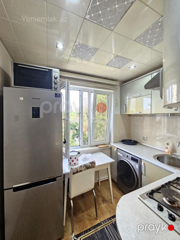Satılır 2 otaqlı Bina evi menzil (Köhnə tikili), 50 m², 8-ci mikrorayon — Mənzil, Sumqayıt (2)