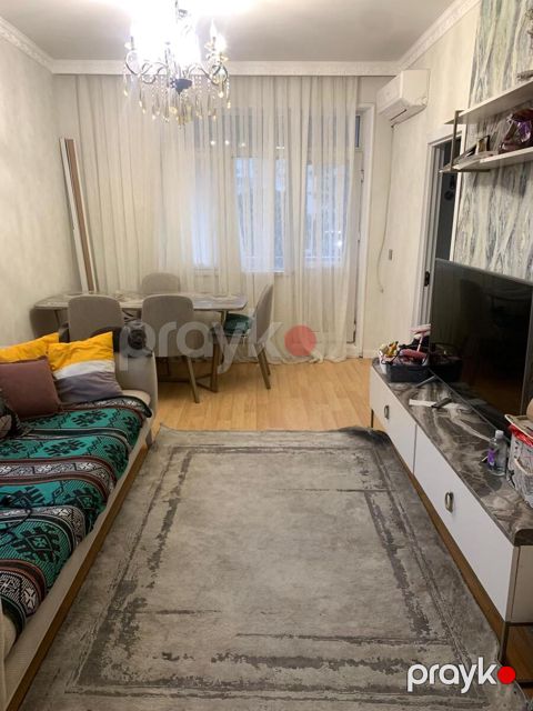 İcarəyə verilir 2 otaqlı köhnə tikili 52 m² — Bakı