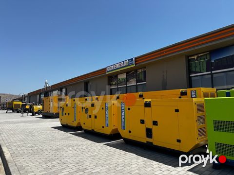 Gen enerji generatorları — Bakı