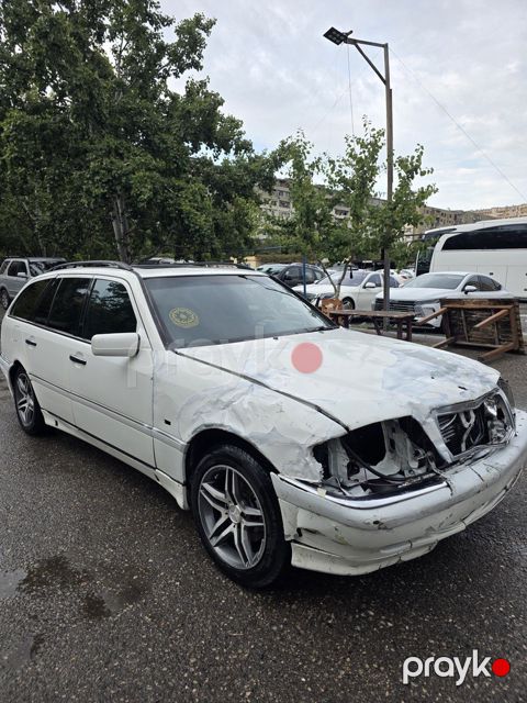 Mercedes C 200, 2.0 L, 1996 il, 265 400 km — Bakı