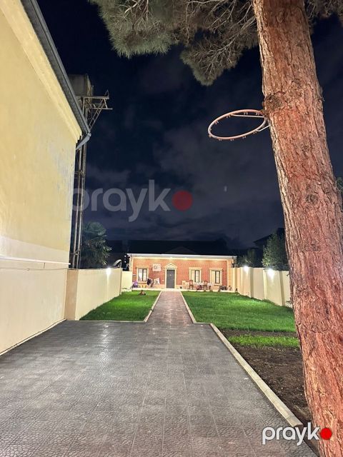 Satılır 8 otaqlı həyət evi/bağ evi 286 m²