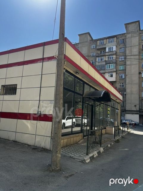 İcarəyə verilir obyekt 220 m² — Bakı