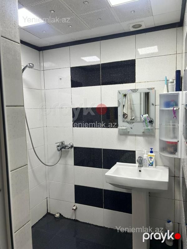 Satılır 3 otaqlı Bina evi menzil (Köhnə tikili), 83 m², 9-cu mikrorayon — Mənzil, Sumqayıt (5)