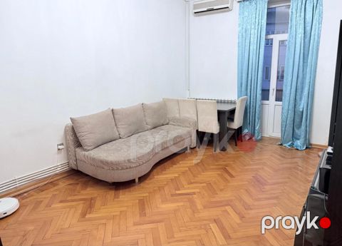 Satılır 3 otaqlı köhnə tikili 79 m²