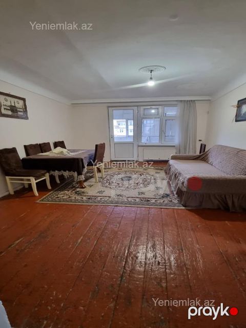 Satılır 3 otaqlı Bina evi menzil (Köhnə tikili), 65 m², 3-cü mikrorayon — Sumqayıt