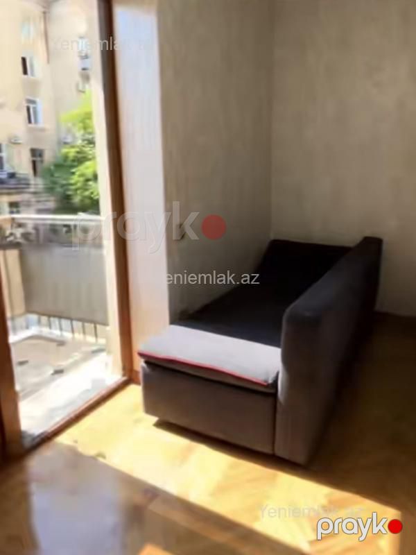 Satılır 2 otaqlı Bina evi menzil (Köhnə tikili), 50 m², Səbail rayonu — Mənzil, Bakı (8)